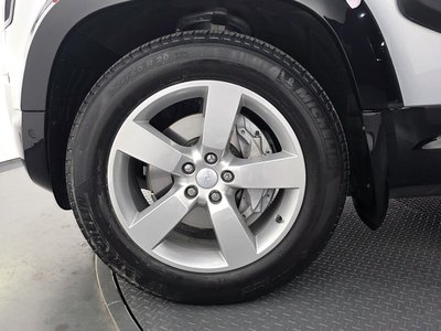 LAND ROVER DEFENDER - 6