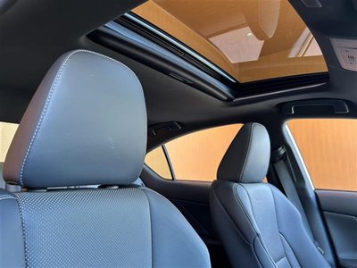 صورة مصغرة 22 لـ 2021 Lexus IS