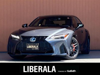 2021 Lexus IS — фото 1