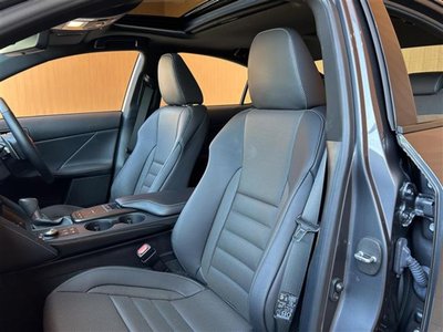 صورة مصغرة 26 لـ 2021 Lexus IS