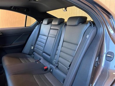 صورة مصغرة 27 لـ 2021 Lexus IS