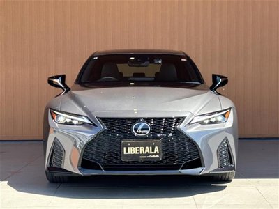 صورة مصغرة 34 لـ 2021 Lexus IS