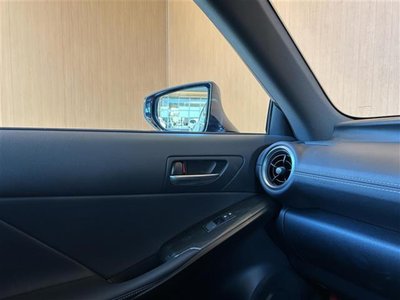 صورة مصغرة 15 لـ 2021 Lexus IS