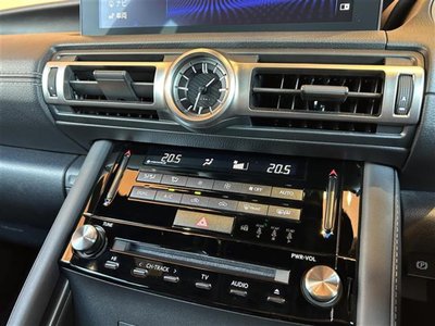 صورة مصغرة 12 لـ 2021 Lexus IS