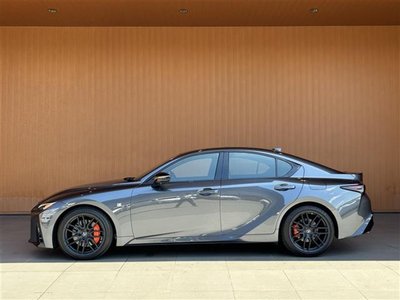 صورة مصغرة 36 لـ 2021 Lexus IS