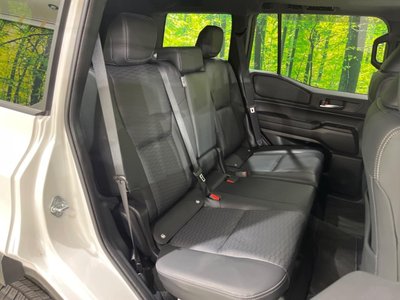 TOYOTA LAND CRUISER 250 - 8