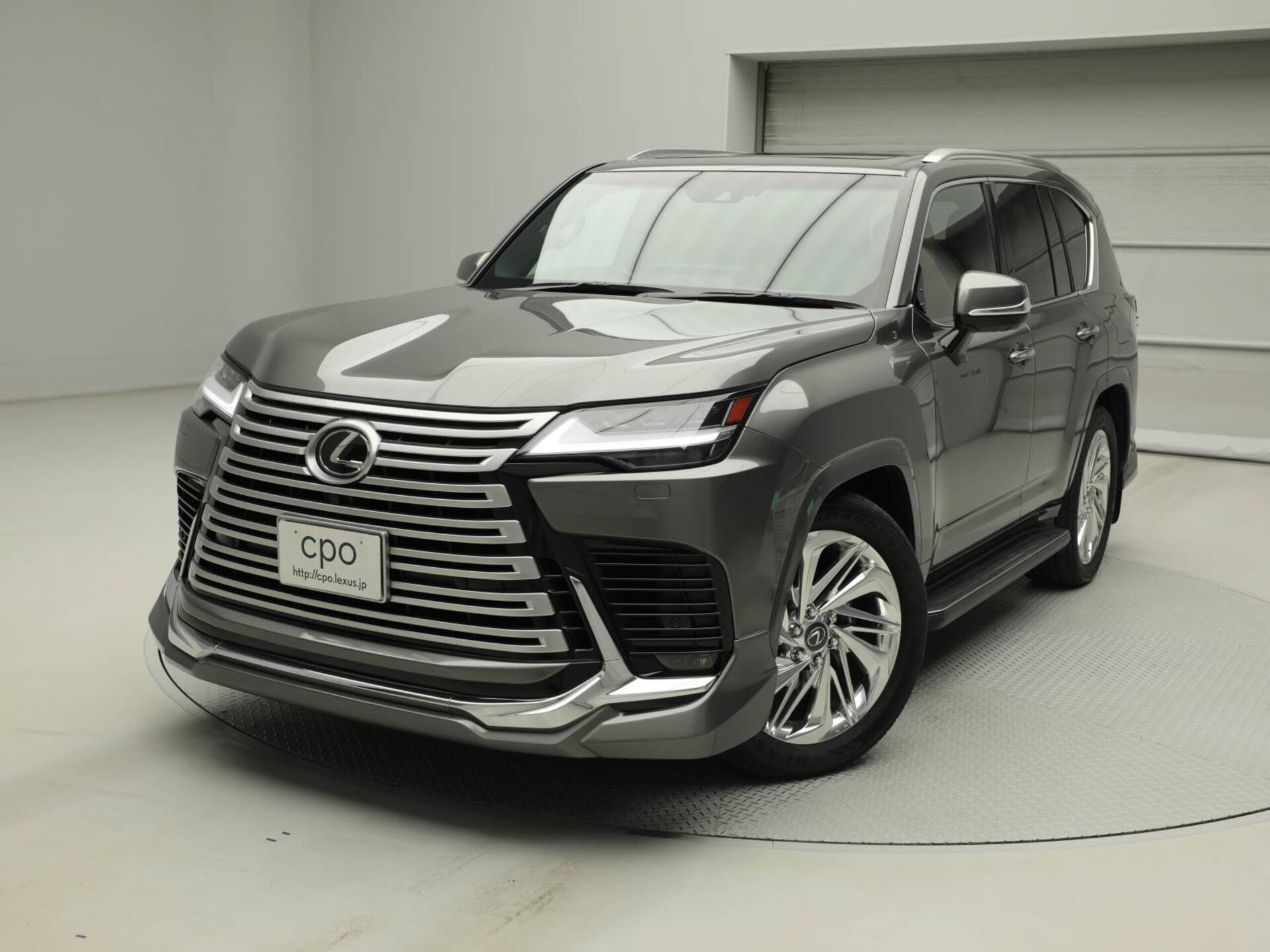 LEXUS LX - View 1