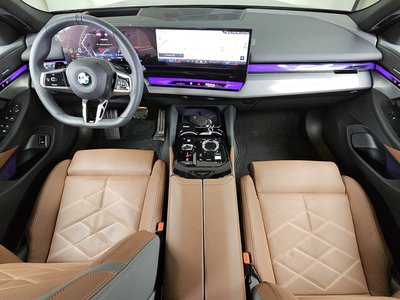 2025 BMW 5 SERIES — фото 5