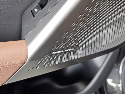 2025 BMW 5 SERIES — миниатюра 36