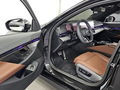 2025 BMW 5 SERIES — миниатюра 13