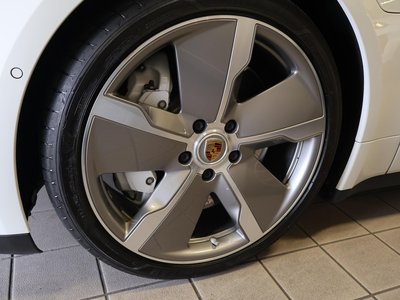 صورة مصغرة 49 لـ 2021 Porsche TAYCAN