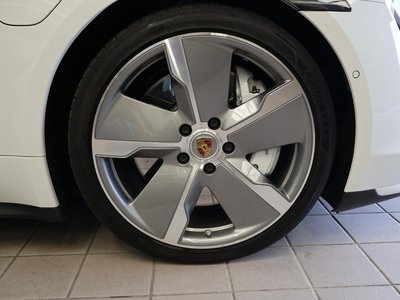 صورة مصغرة 47 لـ 2021 Porsche TAYCAN