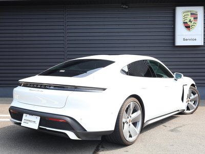 صورة مصغرة 12 لـ 2021 Porsche TAYCAN