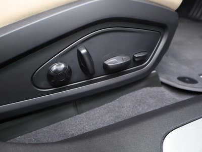 صورة مصغرة 52 لـ 2021 Porsche TAYCAN