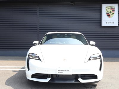 صورة 2 لـ 2021 Porsche TAYCAN