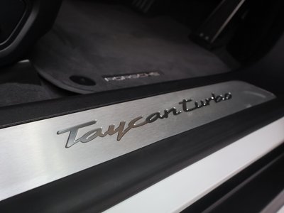 صورة مصغرة 54 لـ 2021 Porsche TAYCAN