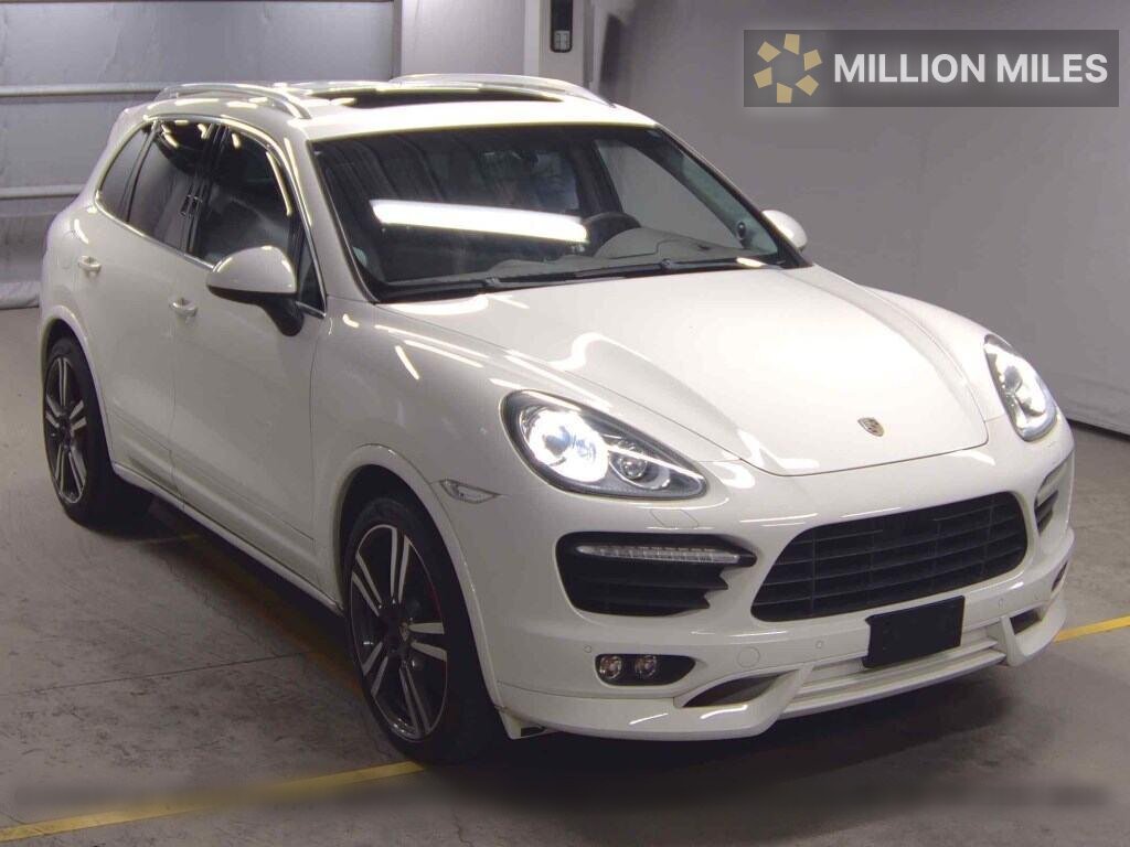 PORSCHE CAYENNE - View 1
