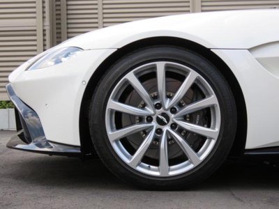 صورة 12 لـ 2021 Aston Martin VANTAGE