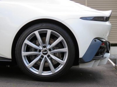 صورة 13 لـ 2021 Aston Martin VANTAGE