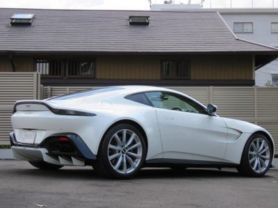 صورة 15 لـ 2021 Aston Martin VANTAGE