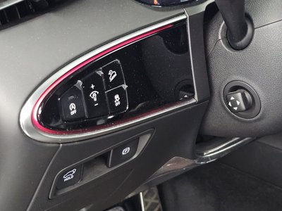 2021 Genesis GV70 — миниатюра 27