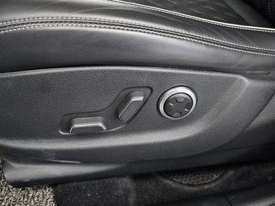 2021 Genesis GV70 — миниатюра 16