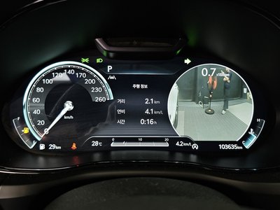 2021 Genesis GV70 — миниатюра 11