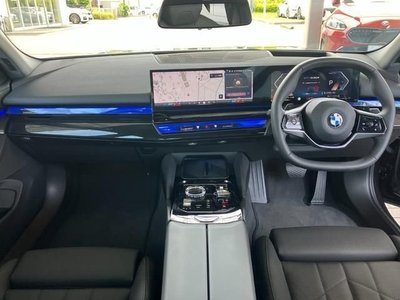 صورة 3 لـ 2024 BMW 5 SERIES