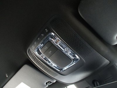 2025 Mercedes-BENZ GLB — миниатюра 42