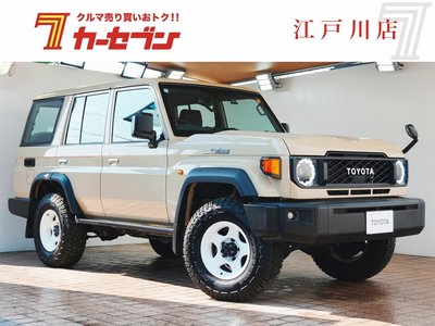 TOYOTA LAND CRUISER 70 - 1