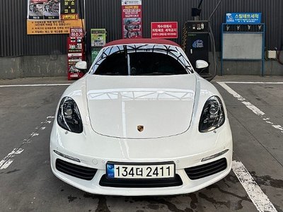 صورة 1 لـ 2018 Porsche 718