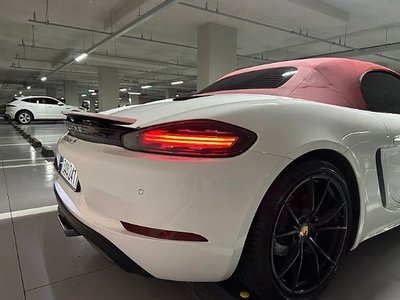 صورة 5 لـ 2018 Porsche 718