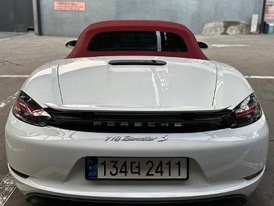 صورة 4 لـ 2018 Porsche 718