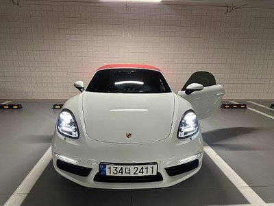 صورة 7 لـ 2018 Porsche 718