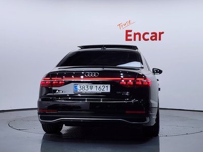 AUDI A8 - 4