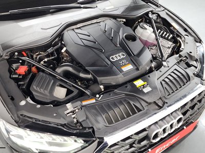 AUDI A8 - 7
