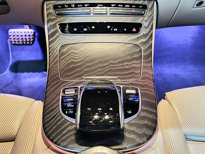 MERCEDES-BENZ E-CLASS - 8