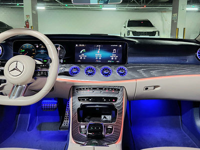 MERCEDES-BENZ E-CLASS - 9