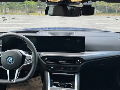 BMW I4 - 4