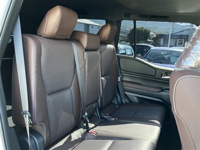 صورة مصغرة 25 لـ 2024 Toyota LAND CRUISER 250