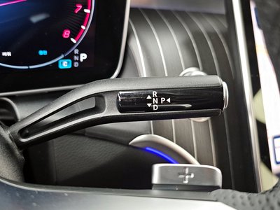 MERCEDES-BENZ GLC - 9