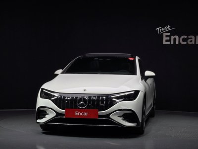 MERCEDES-BENZ EQE - 2