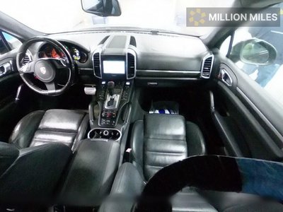 PORSCHE CAYENNE 2011 thumbnail 3