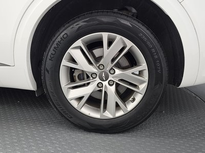 صورة 8 لـ 2021 Genesis GV70
