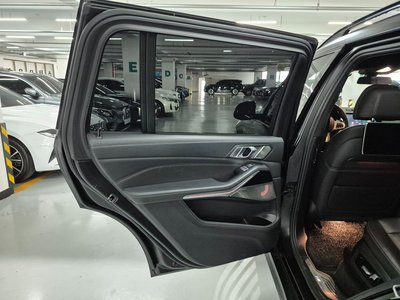 صورة 4 لـ 2021 BMW X7