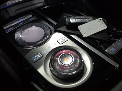 GENESIS G80 (RG3) - 9