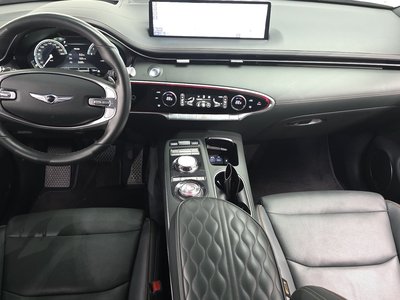 صورة 5 لـ 2022 Genesis GV70