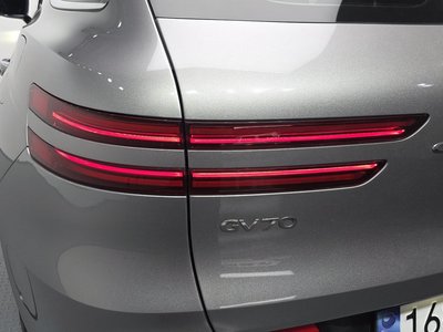 صورة 10 لـ 2022 Genesis GV70