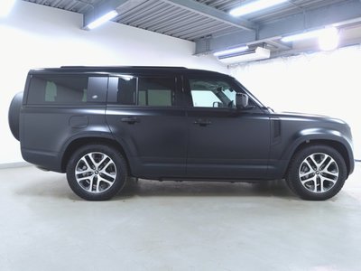 LAND ROVER DEFENDER - 8