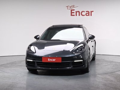 PORSCHE PANAMERA - 3